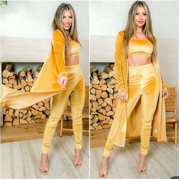 NEW 3 Piece Golden Velvet Set - Picture 3 of 3